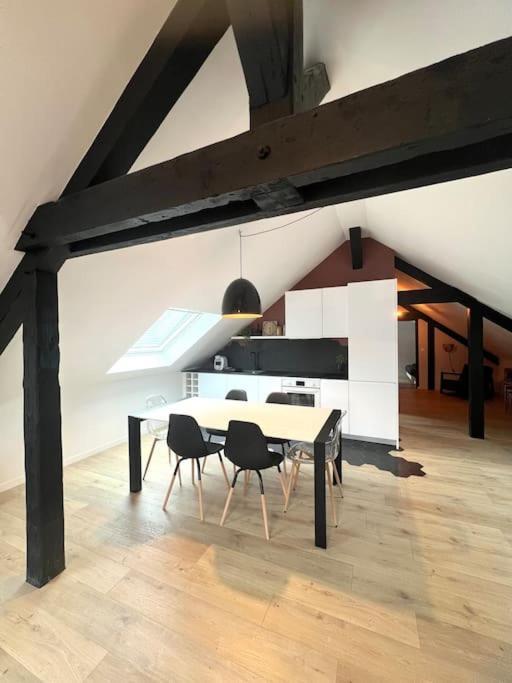 Appartement Spacieux Et Lumineux Proche Du Centre Historique Dol-de-Bretagne Eksteriør billede
